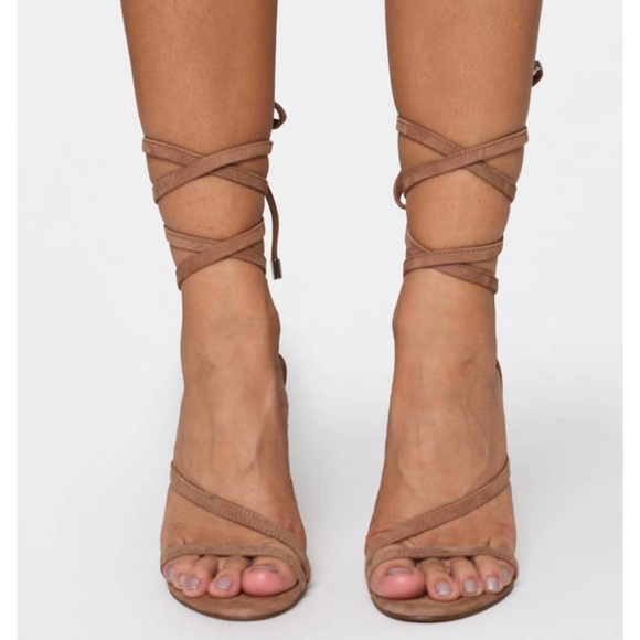 Steve Madden tan suede heels - Picture 3 of 6